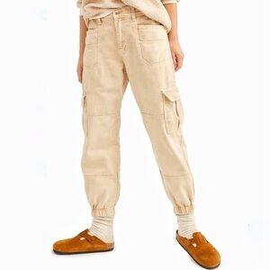 We The Free Platoon Denim Cargo Jogger Jeans in Sand Size XS